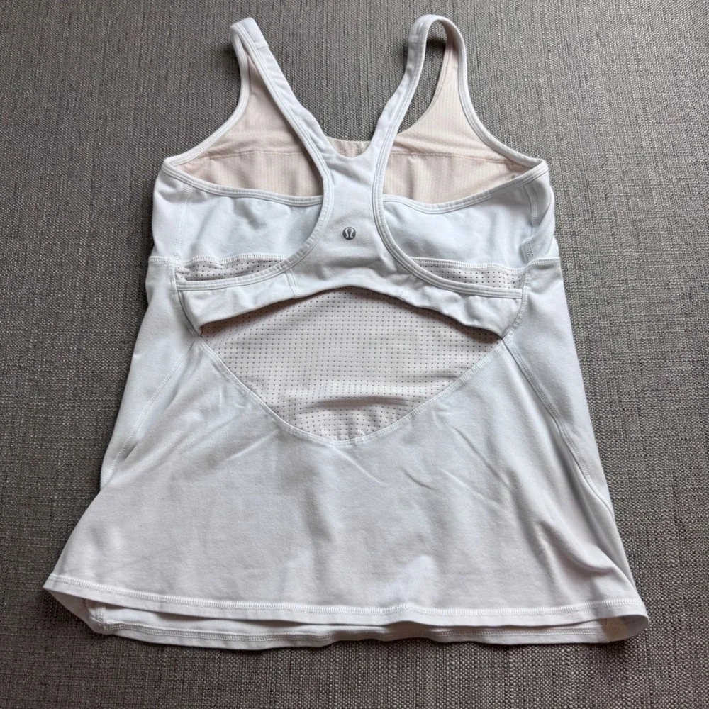 Lululemon White Racerback Tank Top with Built-in Shelf Bra Size 12 Yoga Gym